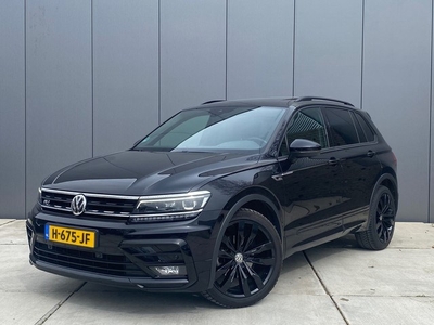 Volkswagen Tiguan 1.5 TSI ACT Highline R-Line / Panoramadak