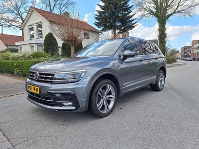 Volkswagen TIGUAN R-LINEGRIJS KENTEKENFULL OPTIONS!