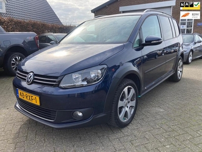 Volkswagen Touran 1.4 TSI Cross Bj 2011, Clima, Navi