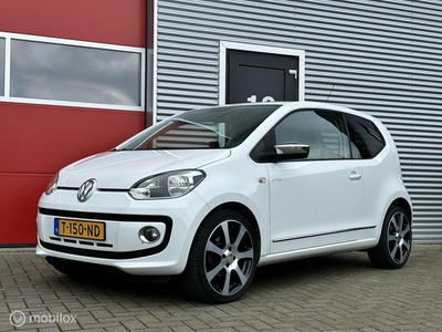 Volkswagen Up! 1.0 high up! /white up/ Navi/stoel