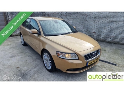 Volvo S40 2.4 Momentum, automaat, trekhaak afneembaar