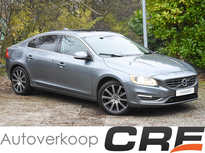 Volvo S60 2.0 T5 Summum Automaat / schuifdak / zwart leer / camera / verwarmd stuur en stoelen / zonnerollo / cruise control /