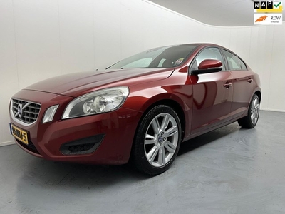 Volvo S60 2.0T Intro Edition # Leder # Clima # Trekhaak #