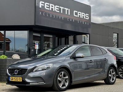 Volvo V40 1.6 D2 AUT6 SUMMUM. LEDER NAVI AIRCO LED LMV PDC