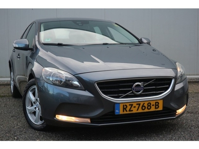 Volvo V40 1.6 D2 BOUWJAAR 13-11-2013/AIRCO-ECC/NAVIGATIE/LMV