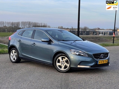 Volvo V40 1.6 D2 Momentum Clima/Stuurbed/Lmv/Nap/Boekjes