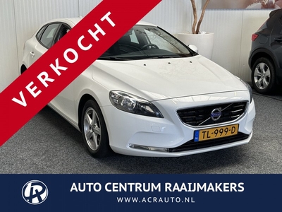 Volvo V40 1.6 D2 Momentum NAVIGATIE CRUISE CONTROL LM VELGEN BLUE TOOTH ZEER MOOI !!!