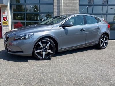 Volvo V40 1.6 T4 Summum TREKHAAK