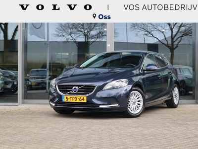 Volvo V40 1.6 T4 Summum | Verwarmbare voorstoelen| Verwarmbare voorruit| Elektrisch bedienbare bestuurdersstoel met geheugenfunctie| Afneembare trekhaak| Parkeersensoren achter|