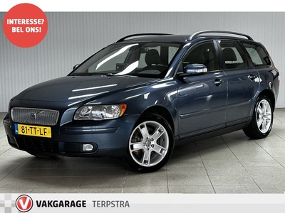 Volvo V50 2.0 Edition II/ Trekhaak!/ 146PK!/ 17''LMV/ Stoelverw./ Clima/ Cruise/ Audio-Navi/ Multi.LEDER.Stuur/ Parrot/ Armsteun V+A/ Parrot/ Dakrails/ PDC V+A.