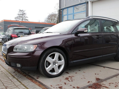 Volvo V50 2.4 Summum / Airco / Cruise Control / Elec Ramen