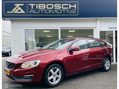 Volvo V60 2.0 (!) T3 Momentum 2017 ? flamenco red