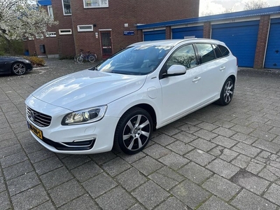 Volvo V60 2.4 D5 Plug-in Hybrid Twin Engine Special Ed