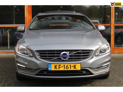 Volvo V60 T3 Momentum Stoelverwarming