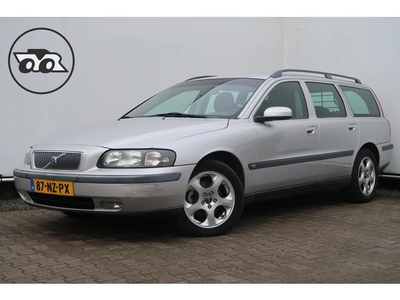 Volvo V70 2.4 (bj 2004)