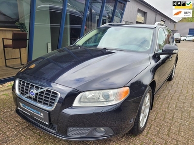 Volvo V70 2.5FT Summum Automaat 200PK LEER / XENON / SPOILER