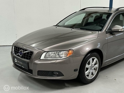 Volvo V70 2.5T Momentum BI-FUEL / AUTOMAAT