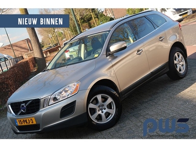 Volvo XC60 2.0T Momentum PDC / Trekhaak 1800kg / Half leer