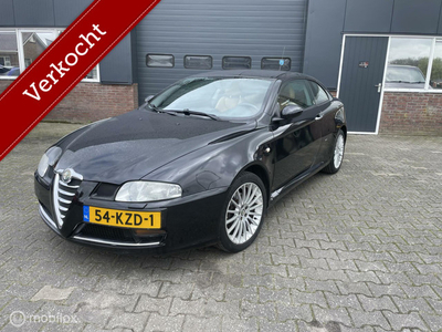 Alfa Romeo GT 1.8 T.Spark Distinctive met nieuwe APK!