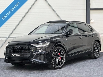 Audi Q8 55 TFSI e Quattro 381 Pk S-Line Competition Pano RS