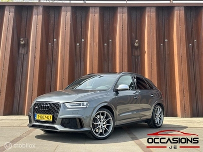 Audi RSQ3 2.5 TFSI quattro!PANORAMDAKALCANTARALANE ASSIST