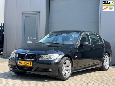 BMW 3-serie Business Line Groot scherm Parkeersensoren