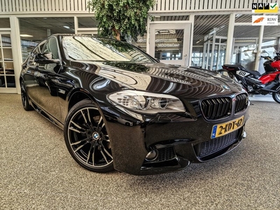 BMW 5-serie 520i Upgrade Edition M-Pakket Leder Schuifdak