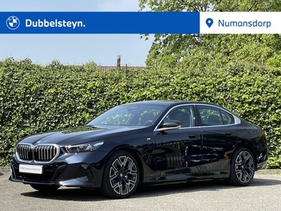 BMW 5 Serie Sedan 530e M-Sport Panorama 20'' Stuur