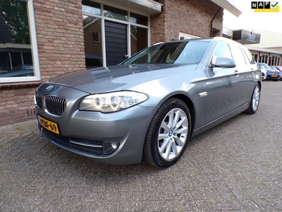 BMW 5-serie Touring 528i High Executive Automaat / Leder /