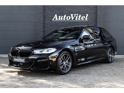 BMW 5 Serie Touring 530i M Sport Panodak Head-Up