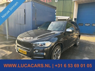 BMW X5 M50d 7p. MOTOR TIKT