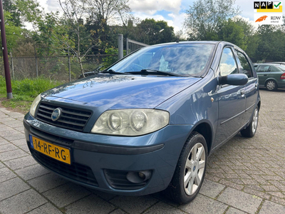 Fiat Punto 1.4 Airco,5 deurs, lm velgen