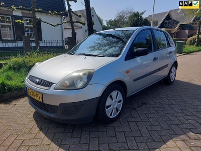 Ford Fiesta 1.3-8V Champion