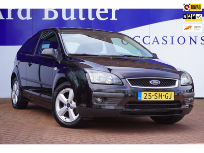 Ford Focus 1.6-16V Futura+Airco+Cruise+All-Seasons = TOP ONDERHOUDEN !!