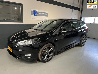 Ford Focus Wagon 1.0 ST-Line Navi18inchAppleCarplay