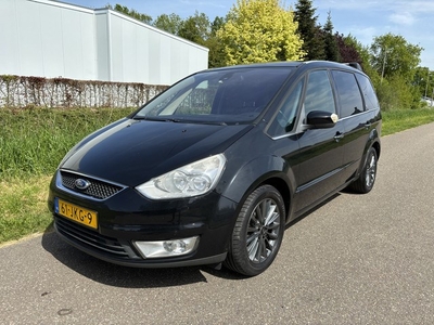 Ford Galaxy 2.0-16V Ghia / NAVI / AIRCO / CRUISE / 7