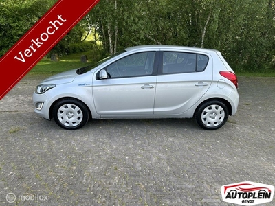 Hyundai i20 1.2i i-Motion NIEUWE KETTING + KOPPELING!!