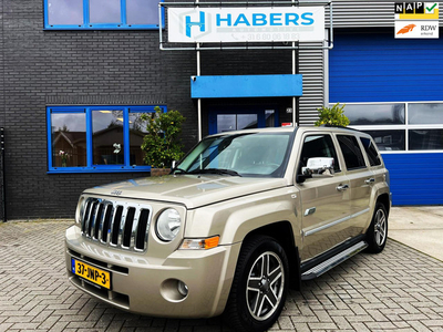 Jeep Patriot 2.4 Limited Liberty 170PK|Origineel NL|Blueto|Camera|4x4|Trekhaak|Leder|Automaat|TV Schermen|PDC|Isofix|StoelVW|Airco