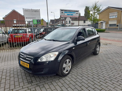 Kia Cee'd 1.4 Fifteen