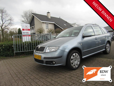 Nu €999 )) Skoda Fabia Combi 1.4-16V Spirit+ Apk 15-03-2025