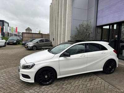 Mercedes-Benz A-klasse 180 AMG Edition PANODAK! NAP!