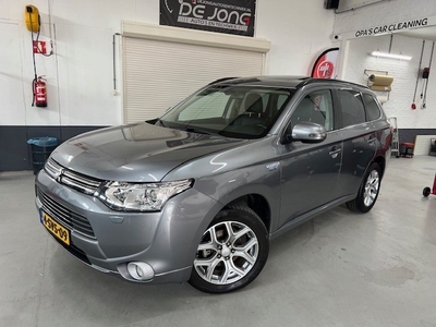 Mitsubishi Outlander 2.0 PHEV INSTYLE, NAVI, CAMERA, LEER, XENON, TREKHAAK