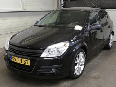 Opel Astra 1.8 Sport - Airco - Mooie auto! - Nieuwe banden