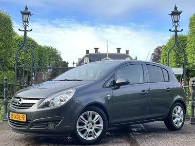 Opel Corsa 1.2-16V AUTOMAAT NL-AUTO! DEALER OH! AIRCO!