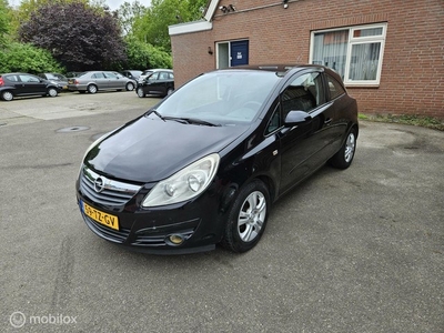 Opel Corsa 1.2-16V Cosmo