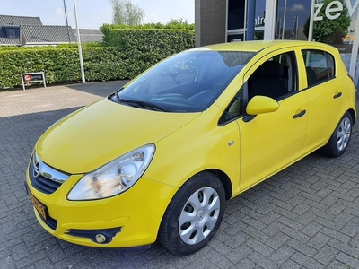 Opel Corsa 1.2-16V Cosmo Nieuwe apk 02-05-2025