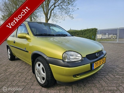 Opel Corsa 1.4i World Cup Nieuwe Apk