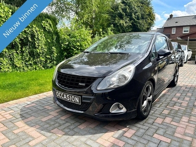 Opel Corsa 1.6-16V T OPC (bj 2009)