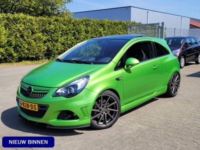 Opel Corsa 1.6-16V Turbo OPC Nürnburgring Edition