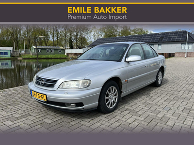 Opel Omega 2.2i-16V